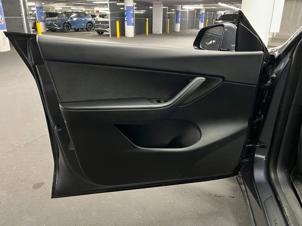 Used 2022 Tesla Model Y Performance image 16