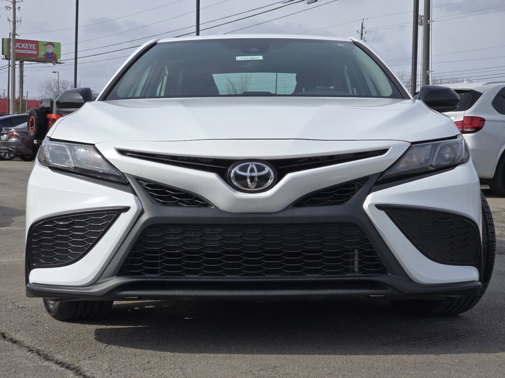 Used 2021 Toyota Camry SE image 9
