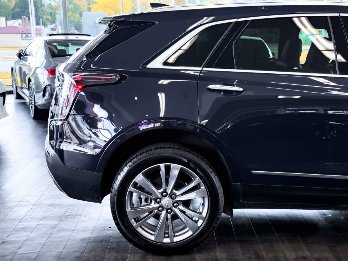 Used 2024 Cadillac XT5 Premium Luxury image 15