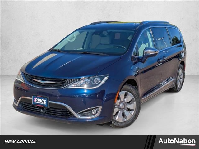 Used 2019 Chrysler Pacifica Limited w/ Advanced Safetytec Group