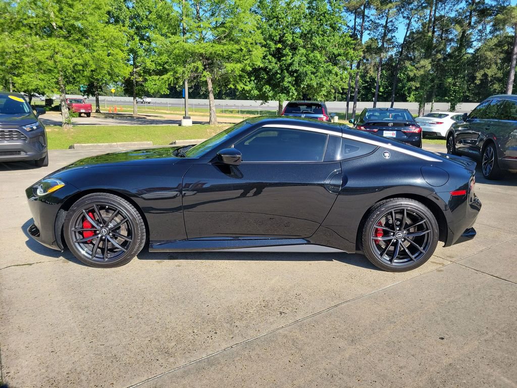 Used 2024 Nissan Z Performance w/ Floor Mat Package RWD image 2