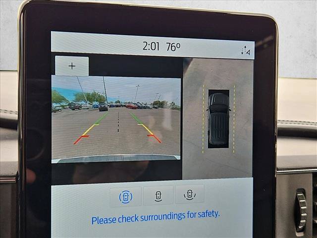 Used 2020 Ford Explorer Platinum w/ Premium Technology Package AWD/4WD image 19
