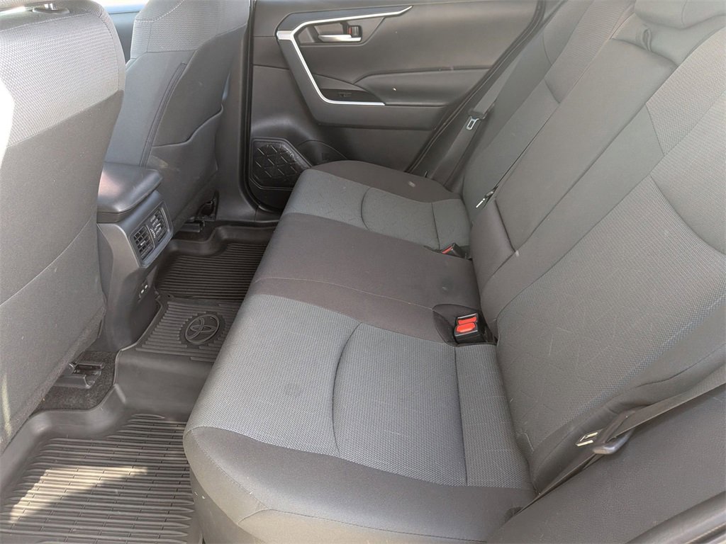 Used 2025 Toyota RAV4 XLE image 27