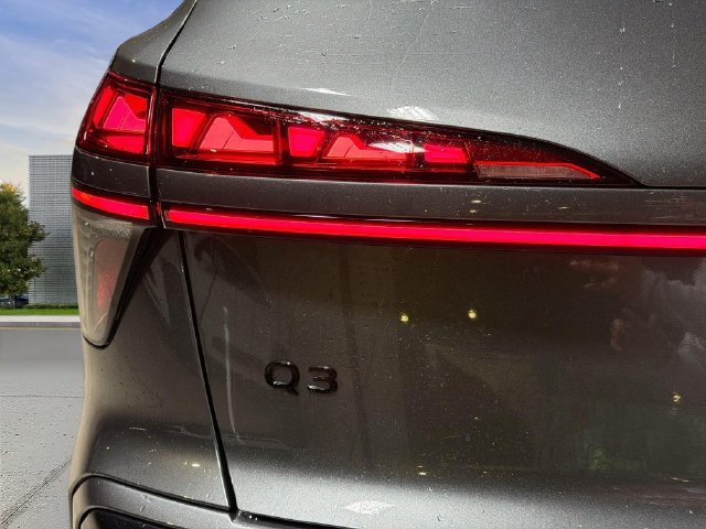 New 2026 Audi Q3 quattro 2.0T AWD/4WD image 10
