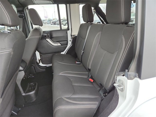 Used 2017 Jeep Wrangler Unlimited Sahara image 20