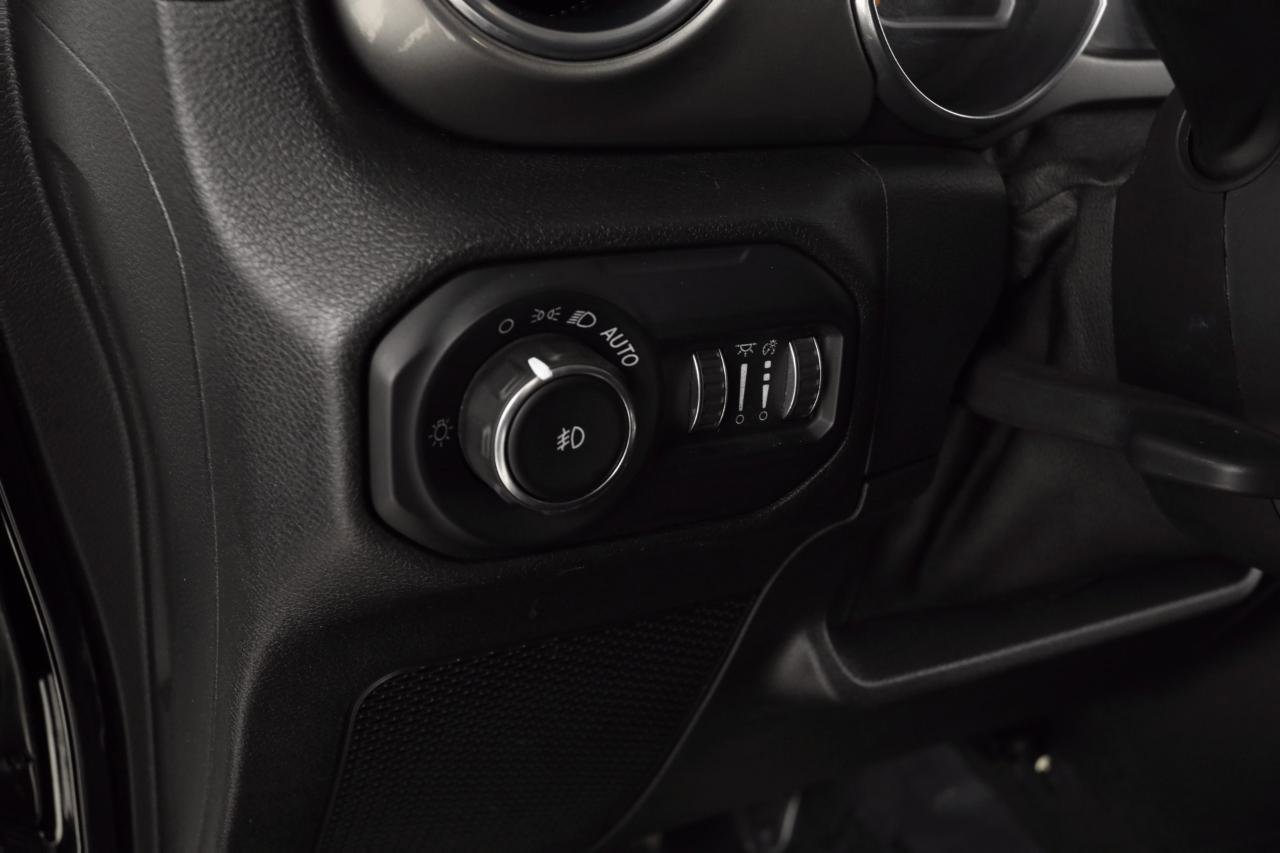 Used 2021 Jeep Wrangler Unlimited Sahara image 31