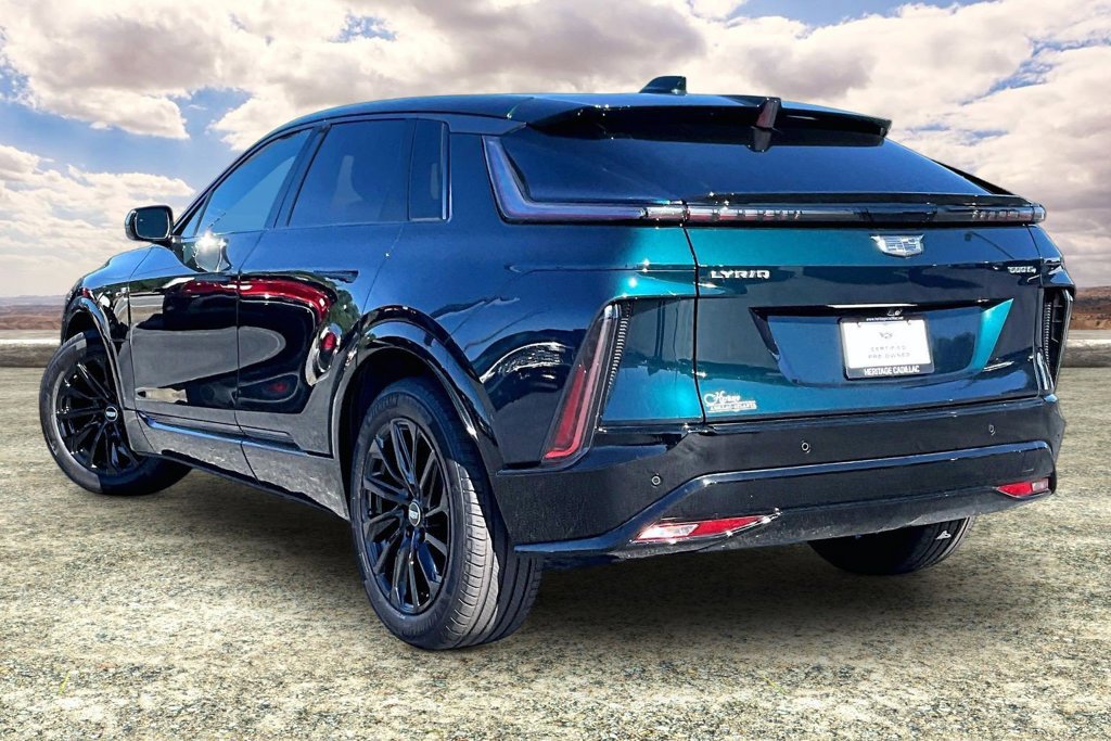 Certified 2024 Cadillac Lyriq Sport AWD/4WD image 4