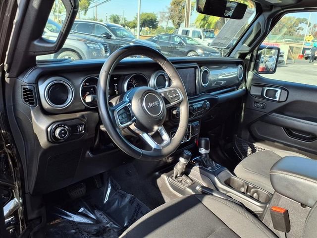 Used 2023 Jeep Gladiator Overland image 16