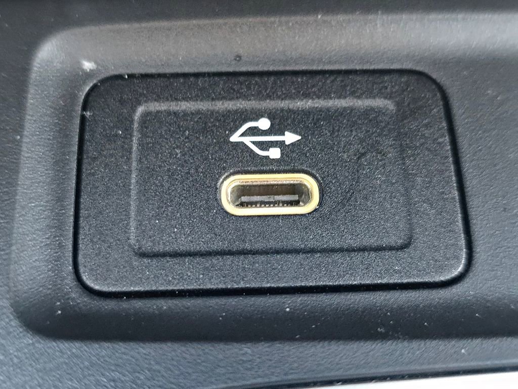 Certified 2026 Mercedes-Benz GLB 250 4MATIC image 32