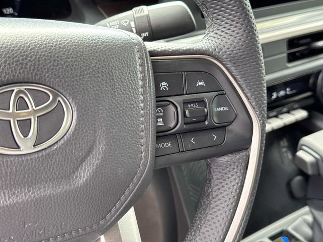 Used 2025 Toyota Tacoma TRD Sport AWD/4WD image 32