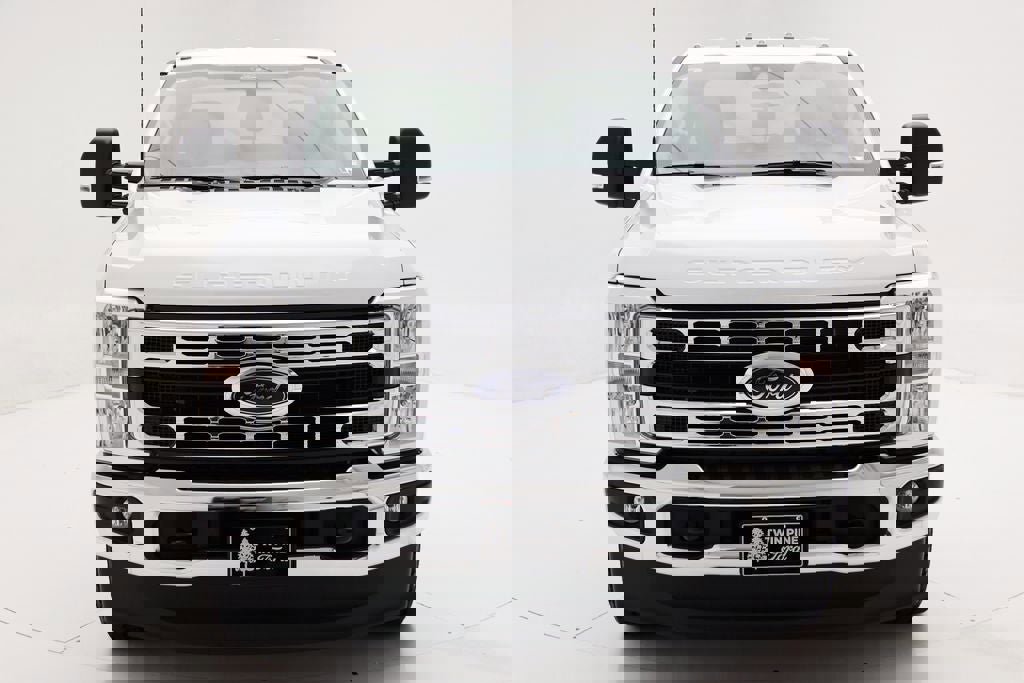 New 2026 Ford F250 XLT image 4