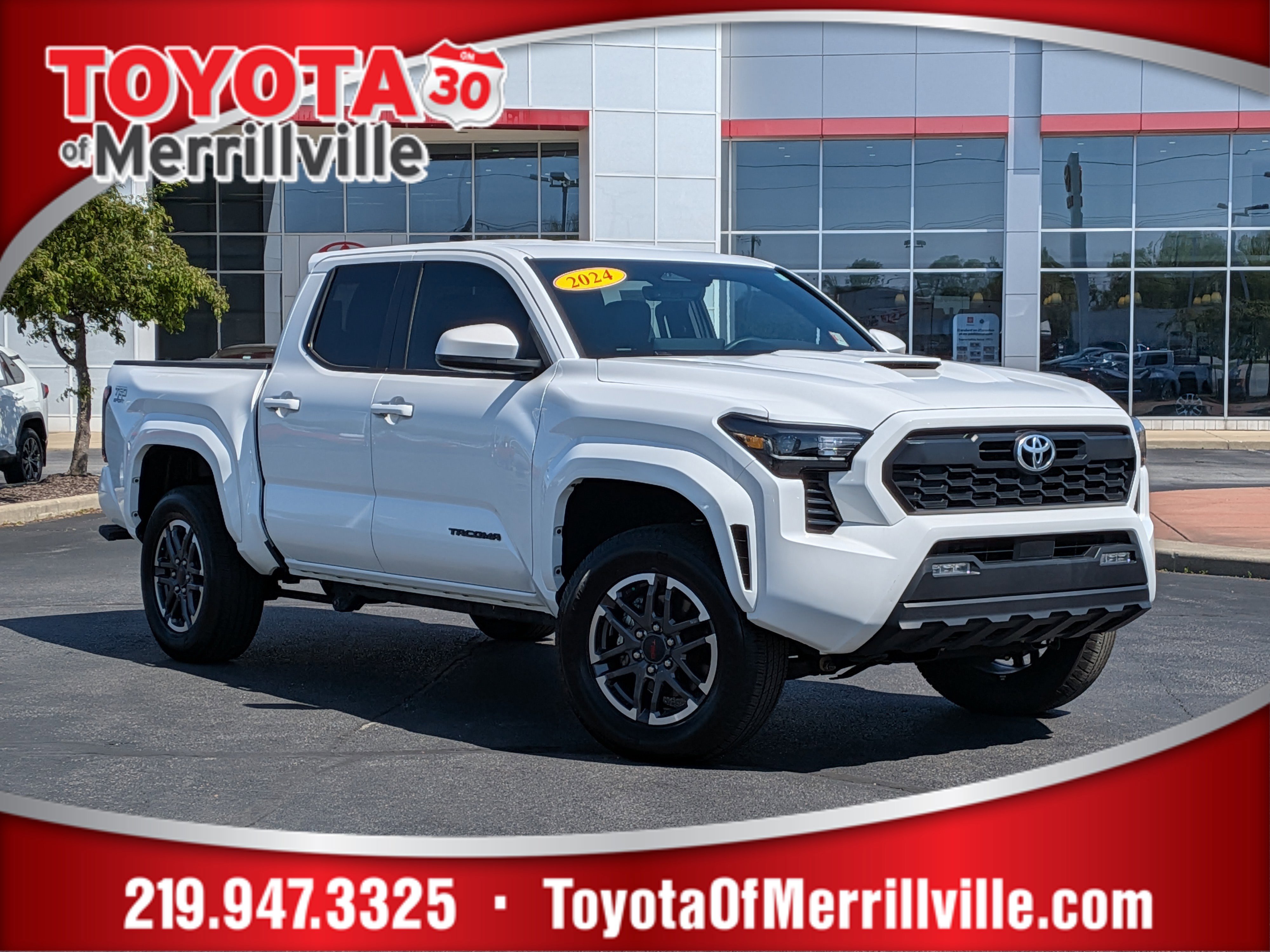 Certified 2024 Toyota Tacoma TRD Sport AWD/4WD image 1