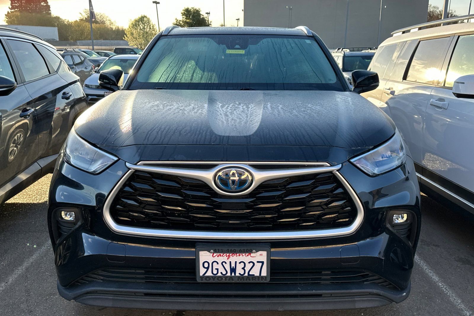 Used 2020 Toyota Highlander XLE image 3