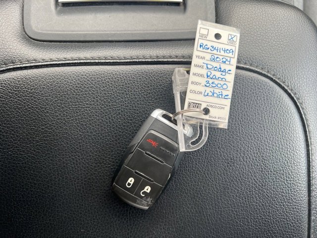 Used 2024 RAM 3500 Big Horn image 35