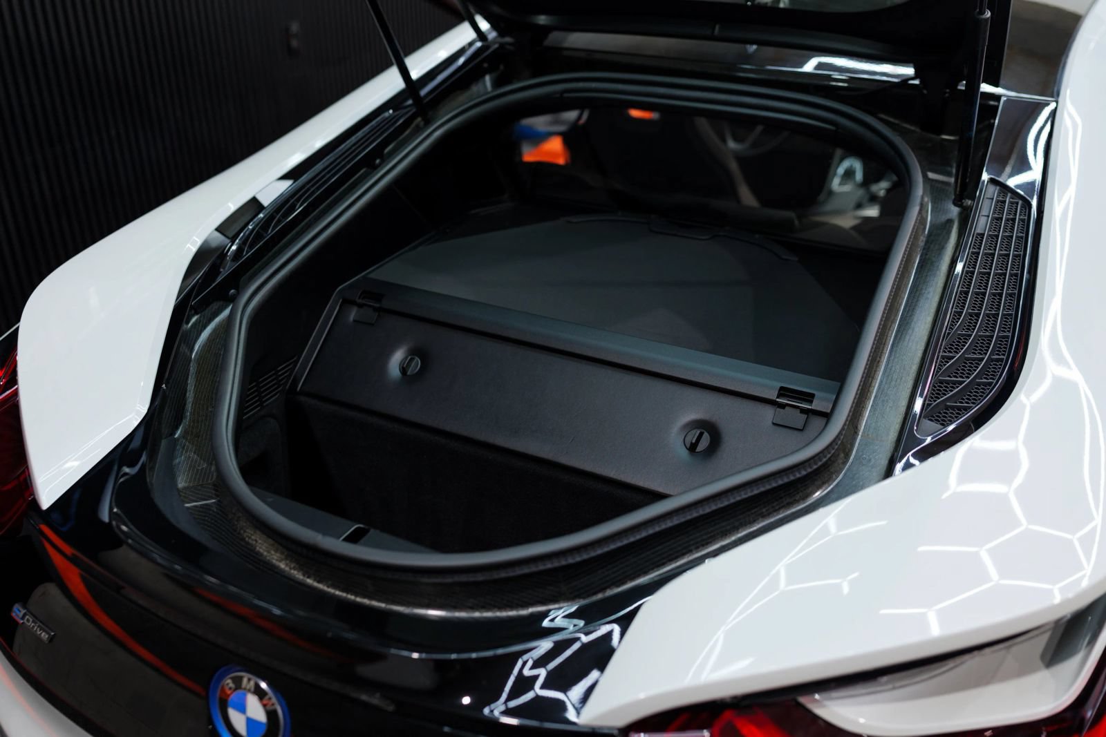 Used 2015 BMW i8 AWD/4WD image 17