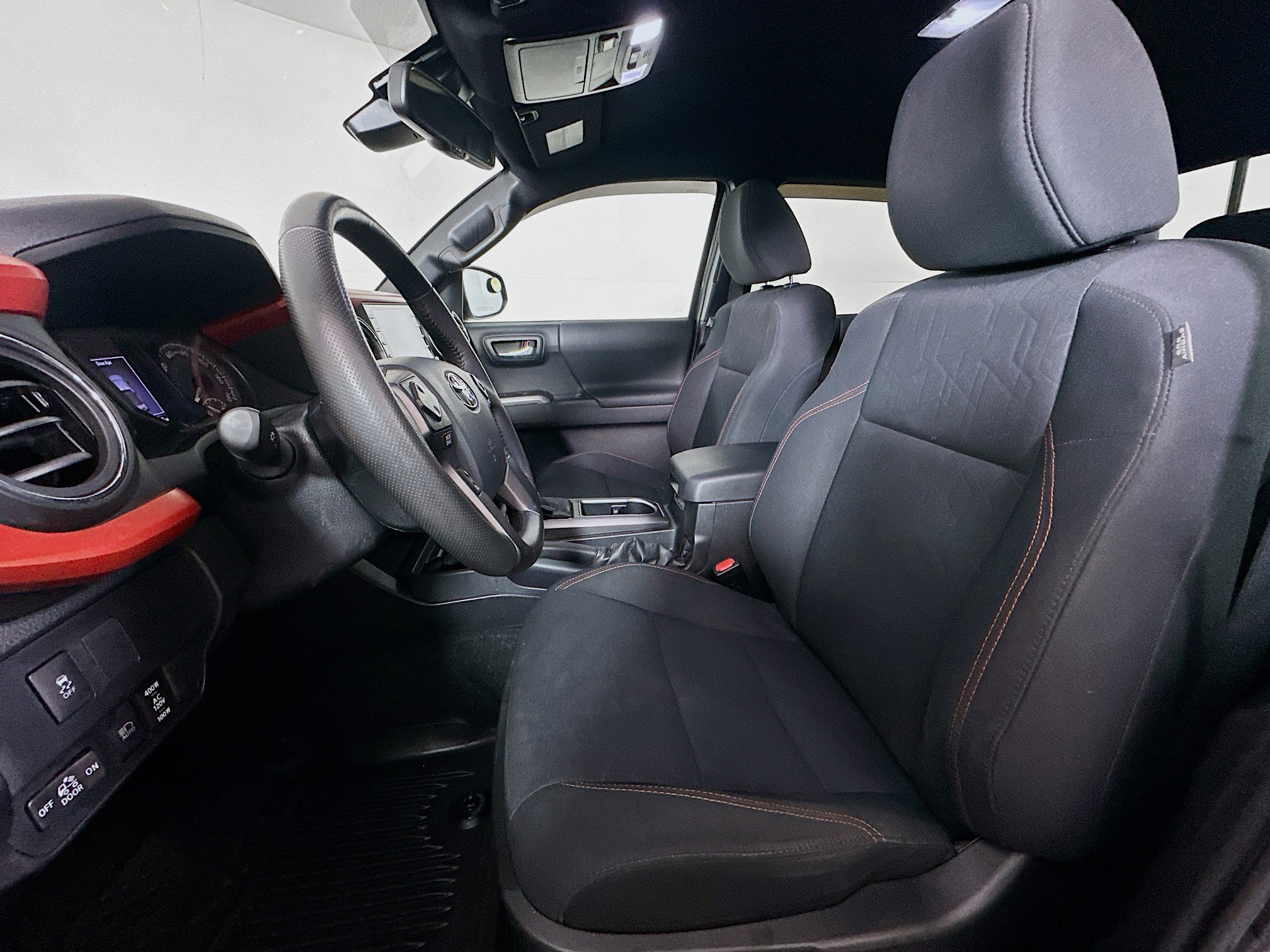 Used 2020 Toyota Tacoma TRD Sport image 13