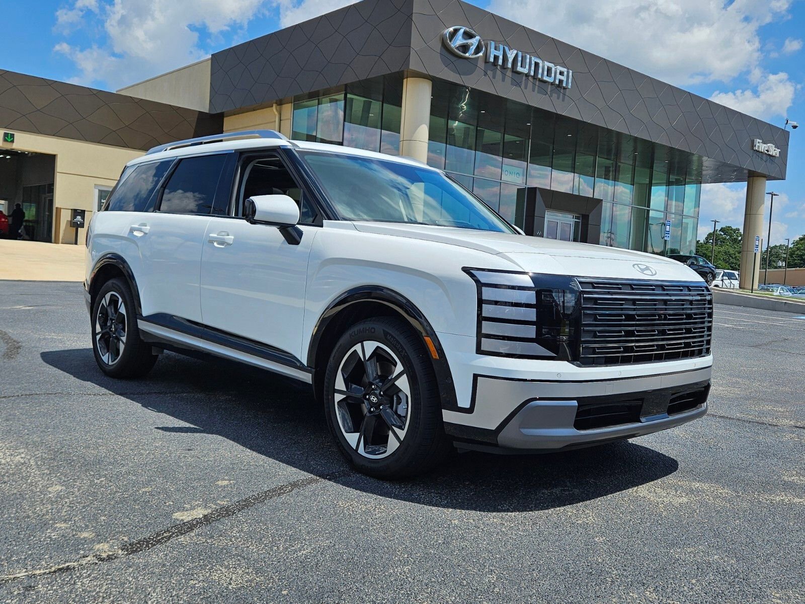 New 2026 Hyundai Palisade Limited image 1