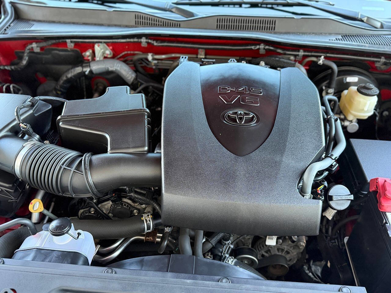 Used 2016 Toyota Tacoma TRD Sport image 52