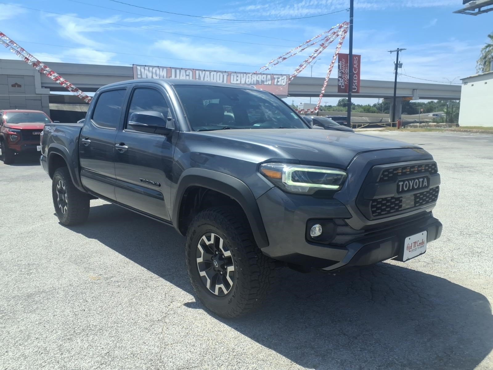 Used 2021 Toyota Tacoma TRD Off-Road AWD/4WD image 9
