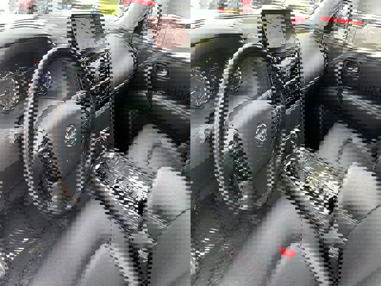 Certified 2024 Nissan Armada SV image 32