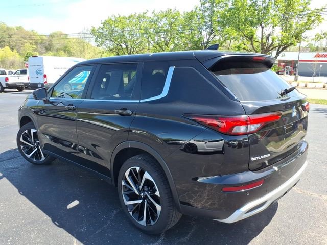 Used 2024 Mitsubishi Outlander SE image 28