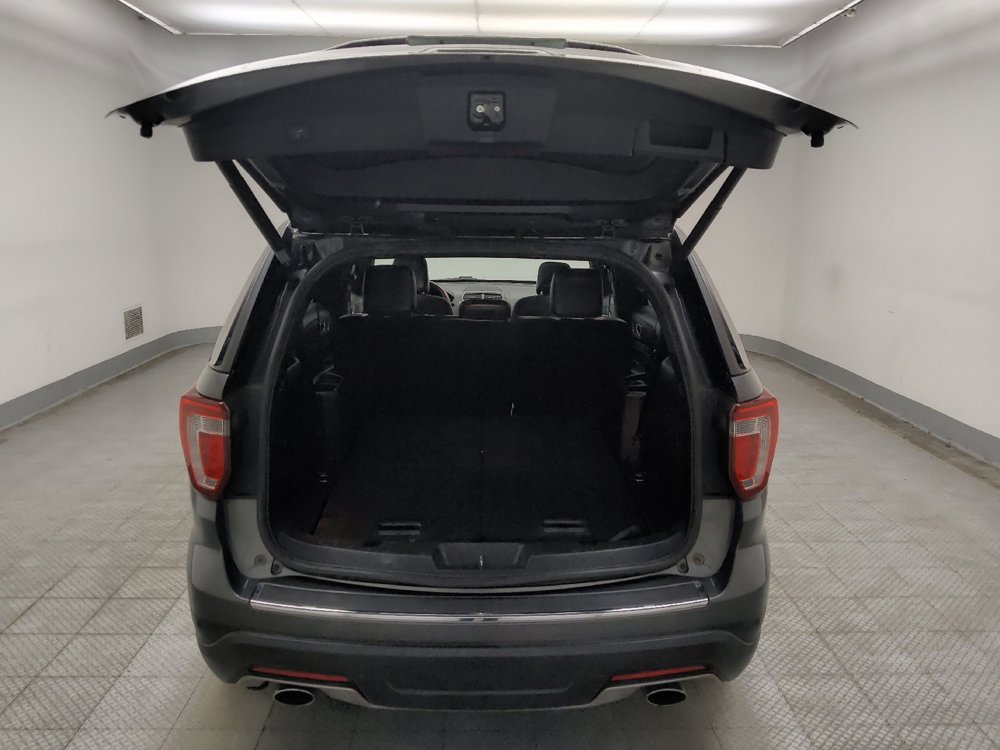 Used 2018 Ford Explorer XLT w/ Equipment Group 202A AWD/4WD image 29