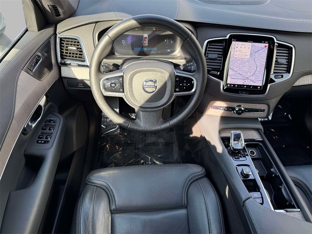 Used 2023 Volvo XC90 B6 Ultimate w/ Protection Package Premier image 4