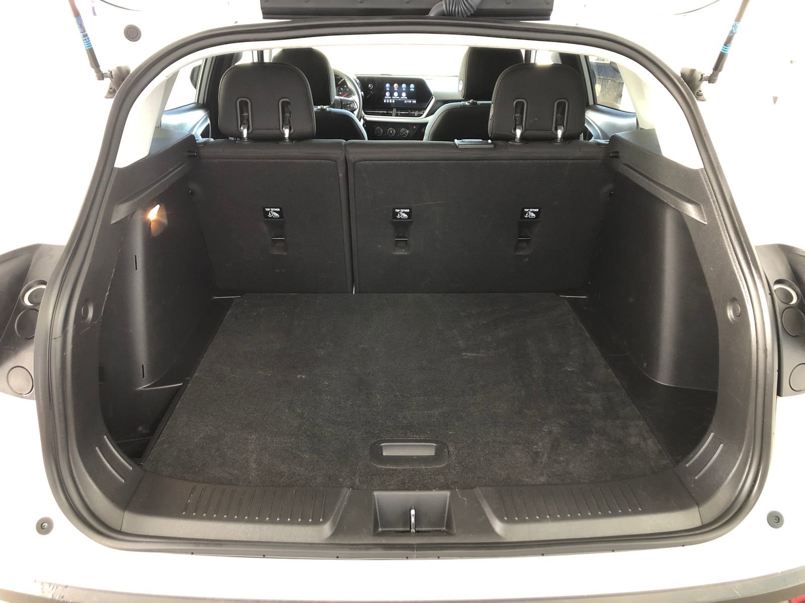 Used 2024 Chevrolet Trax LS w/ LS Convenience Package image 8