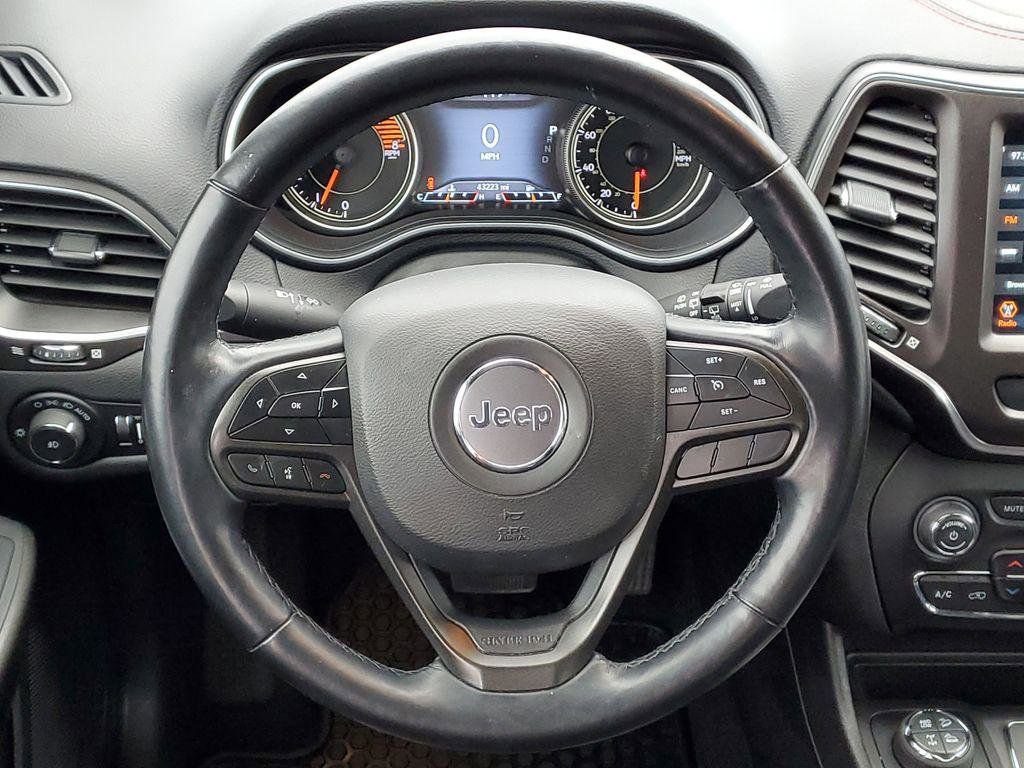 Used 2021 Jeep Cherokee Trailhawk w/ Comfort/Convenience Group image 26