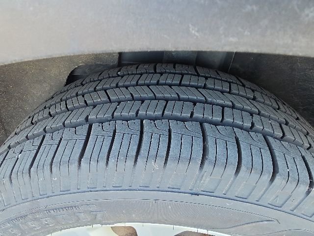 Used 2018 Ford Escape SE FWD image 5