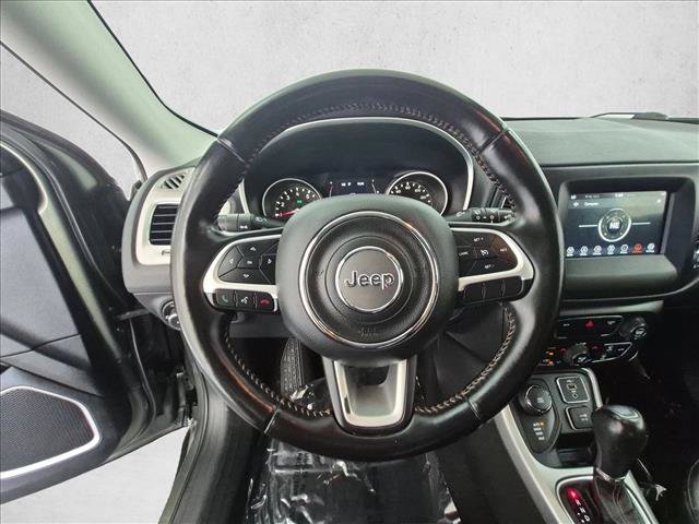 Used 2020 Jeep Compass Latitude AWD/4WD image 28