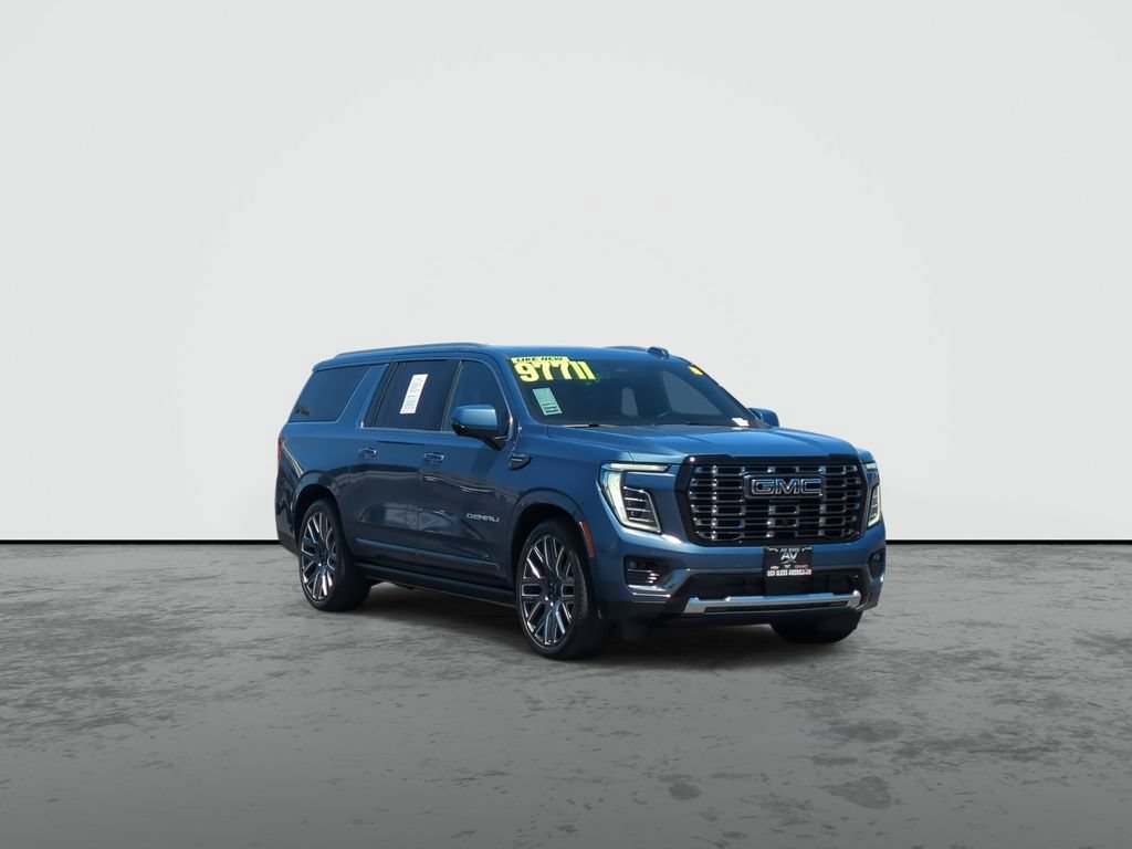 Used 2025 GMC Yukon XL Denali Ultimate AWD/4WD image 2