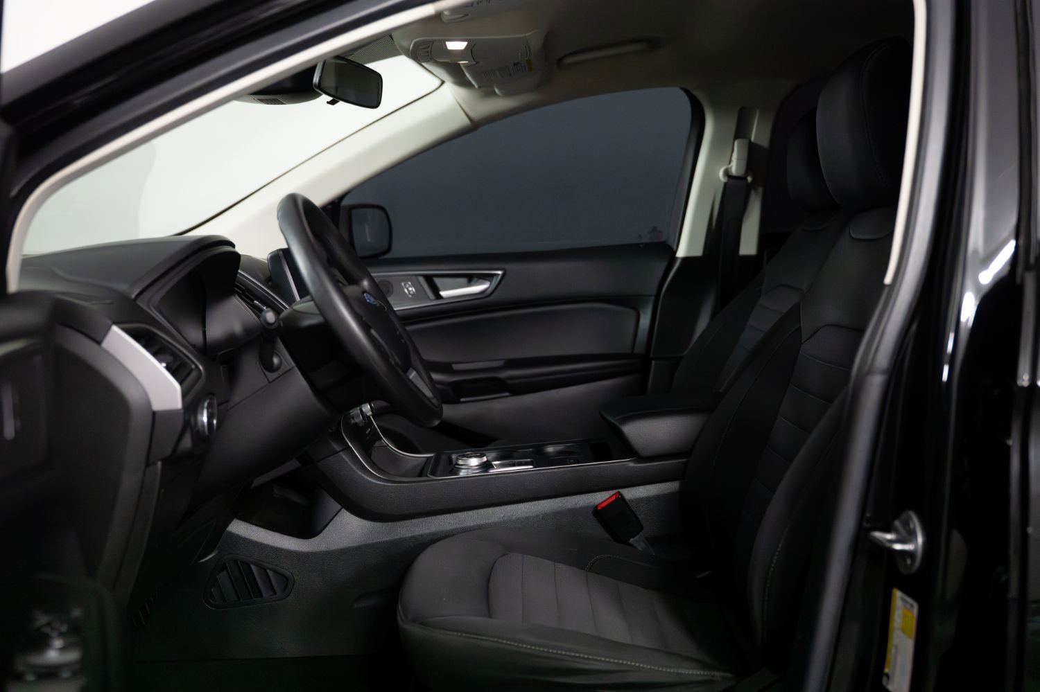 Used 2022 Ford Edge SE w/ Black Appearance Package image 15