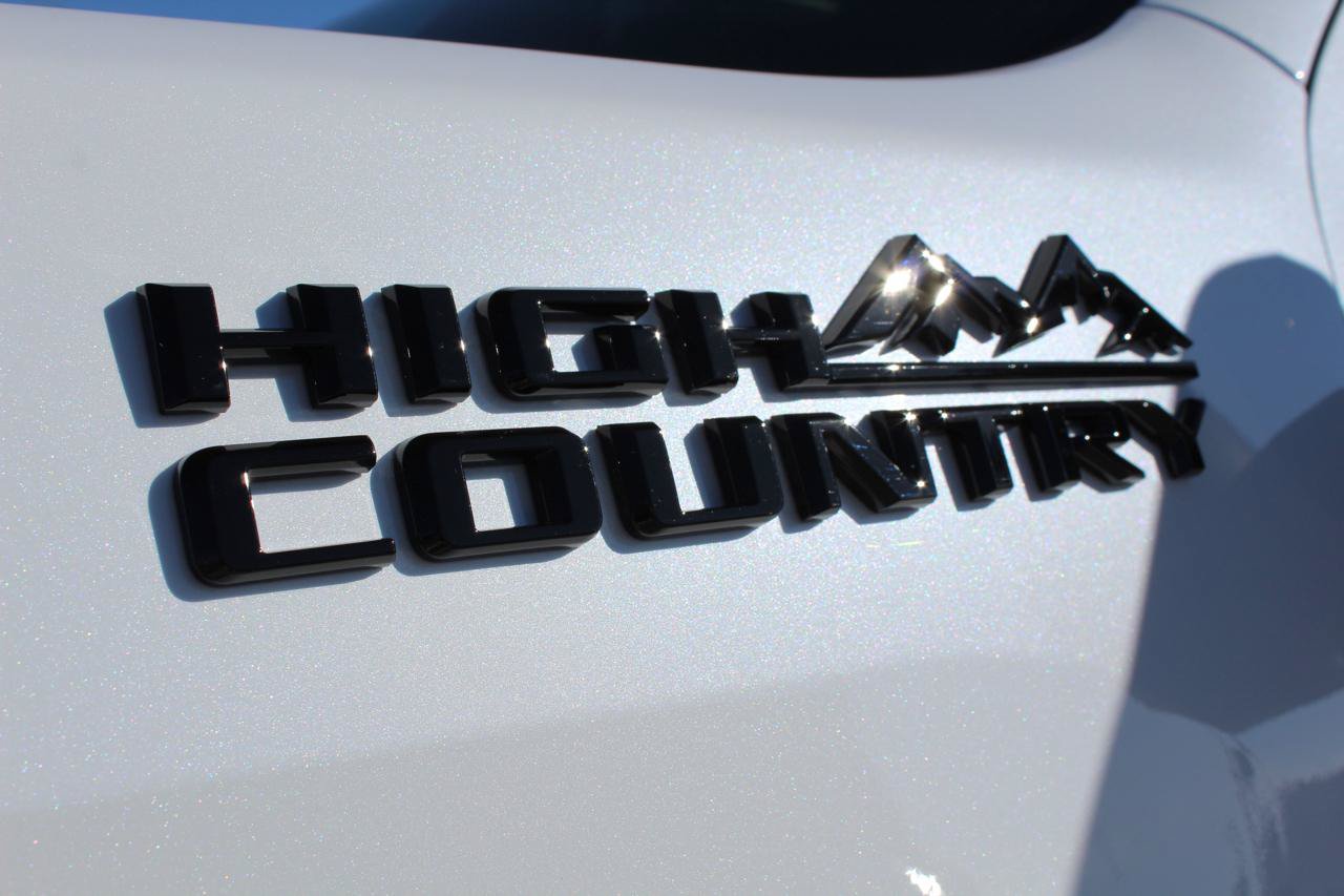 Used 2026 Chevrolet Silverado 3500 High Country w/ High Country Premium Package AWD/4WD image 59