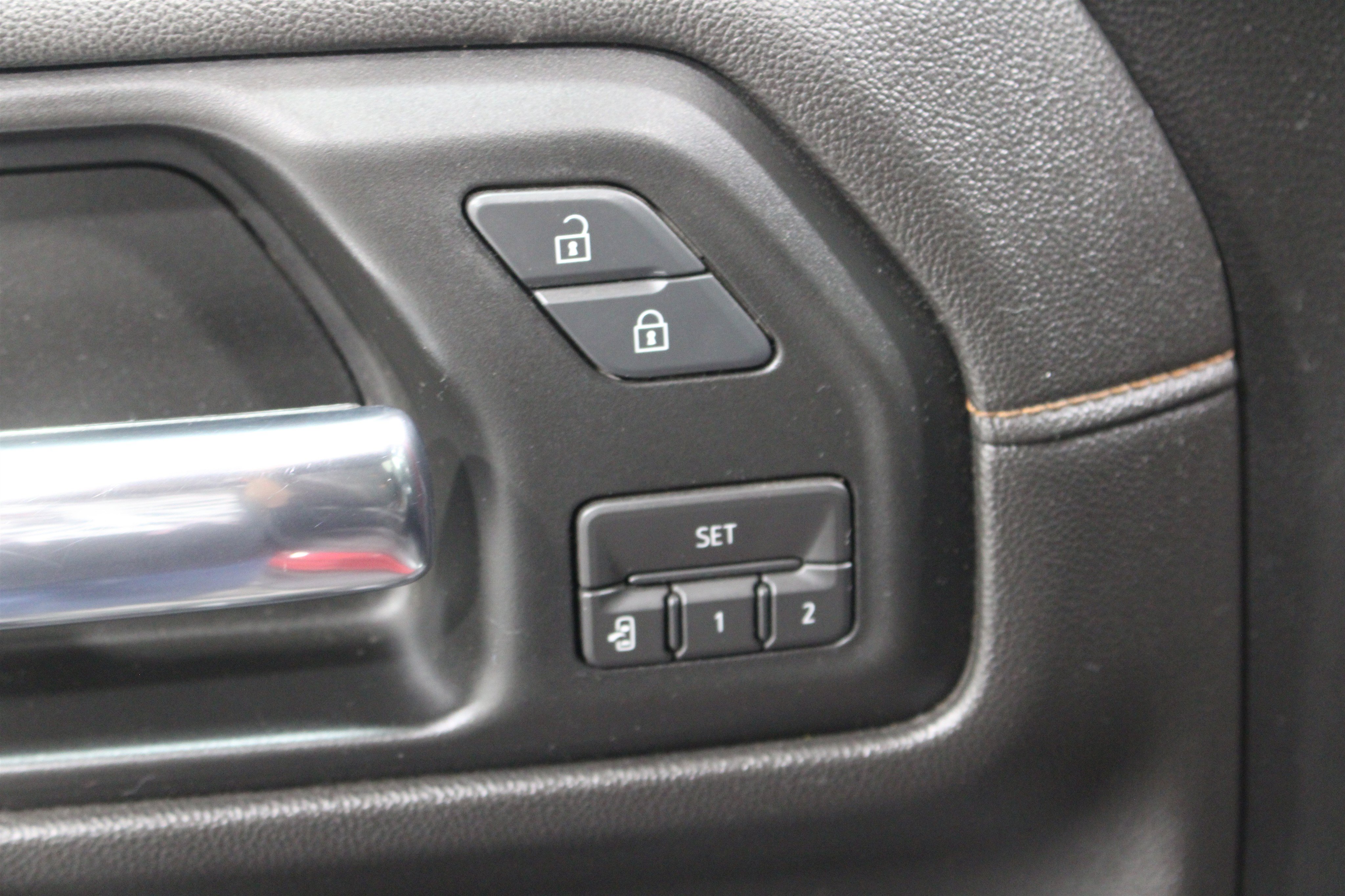 Used 2019 GMC Sierra 1500 AT4 w/ AT4 Premium Package AWD/4WD image 8