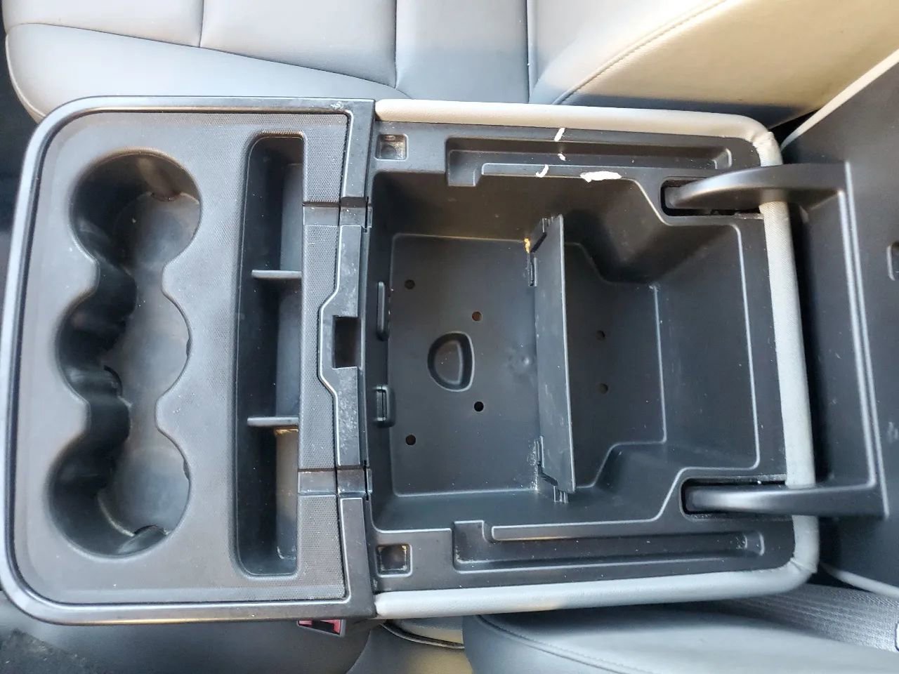 Used 2016 Chevrolet Silverado 1500 W/T RWD image 17