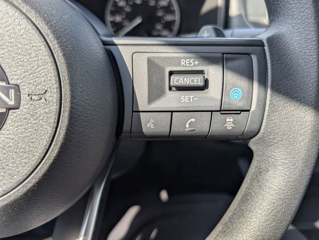 Used 2024 Nissan Rogue SV image 17