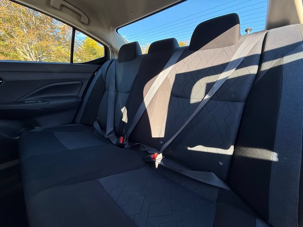 Used 2023 Nissan Versa SV FWD image 17
