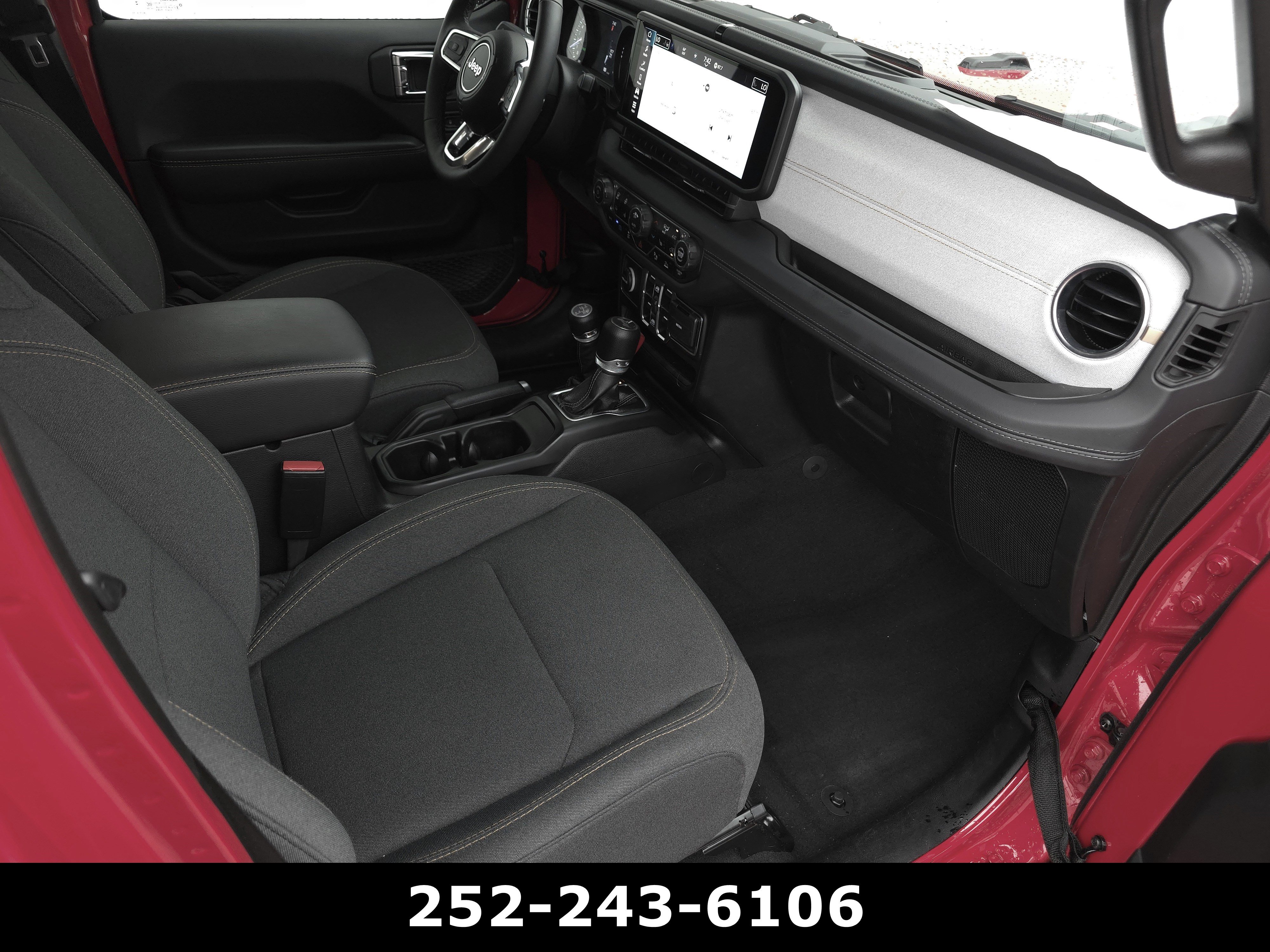 Used 2025 Jeep Wrangler Sahara w/ Safety Group image 43