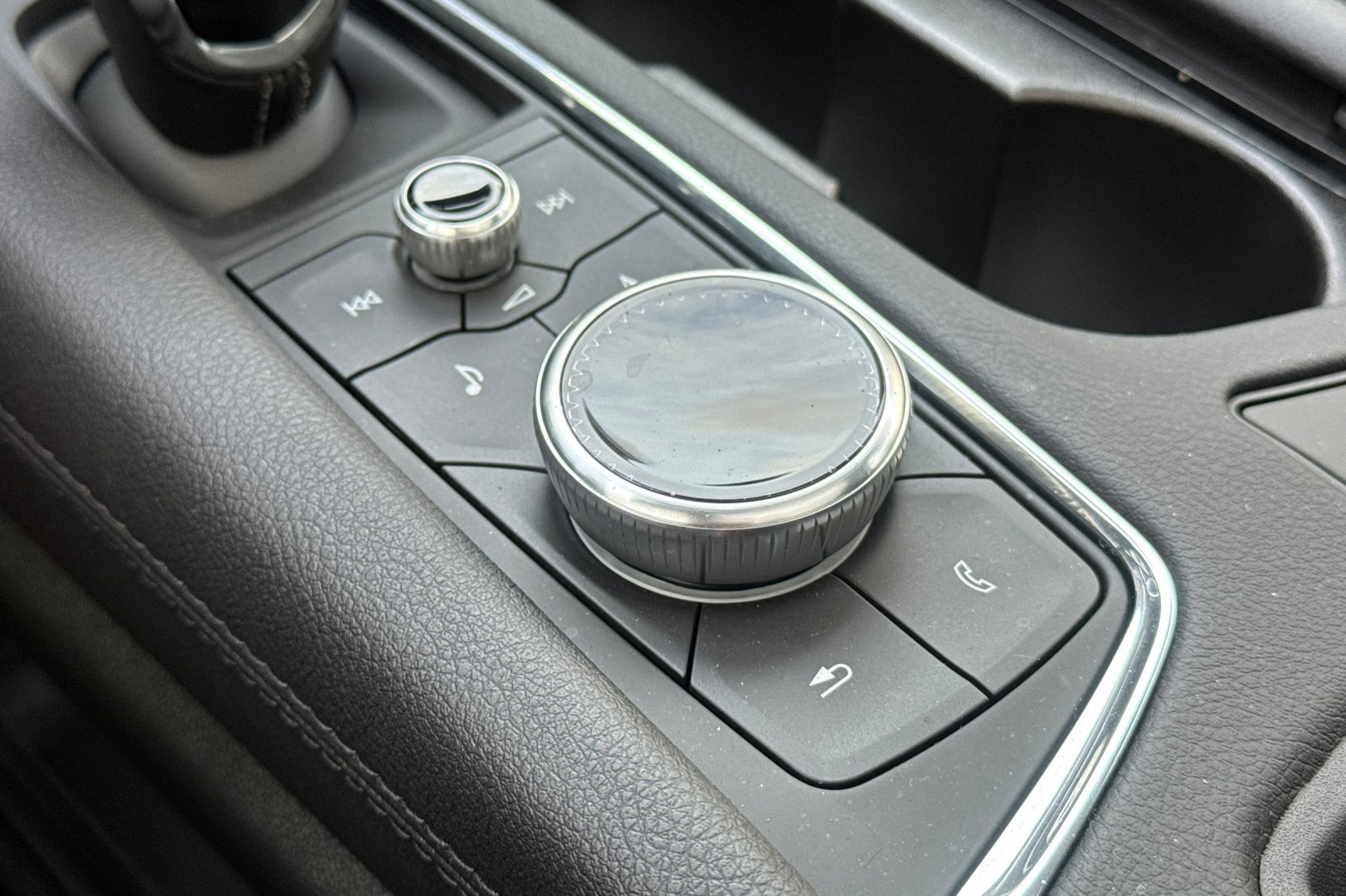 Used 2025 Cadillac XT5 Premium Luxury w/ LPO, Red Accent Package image 28