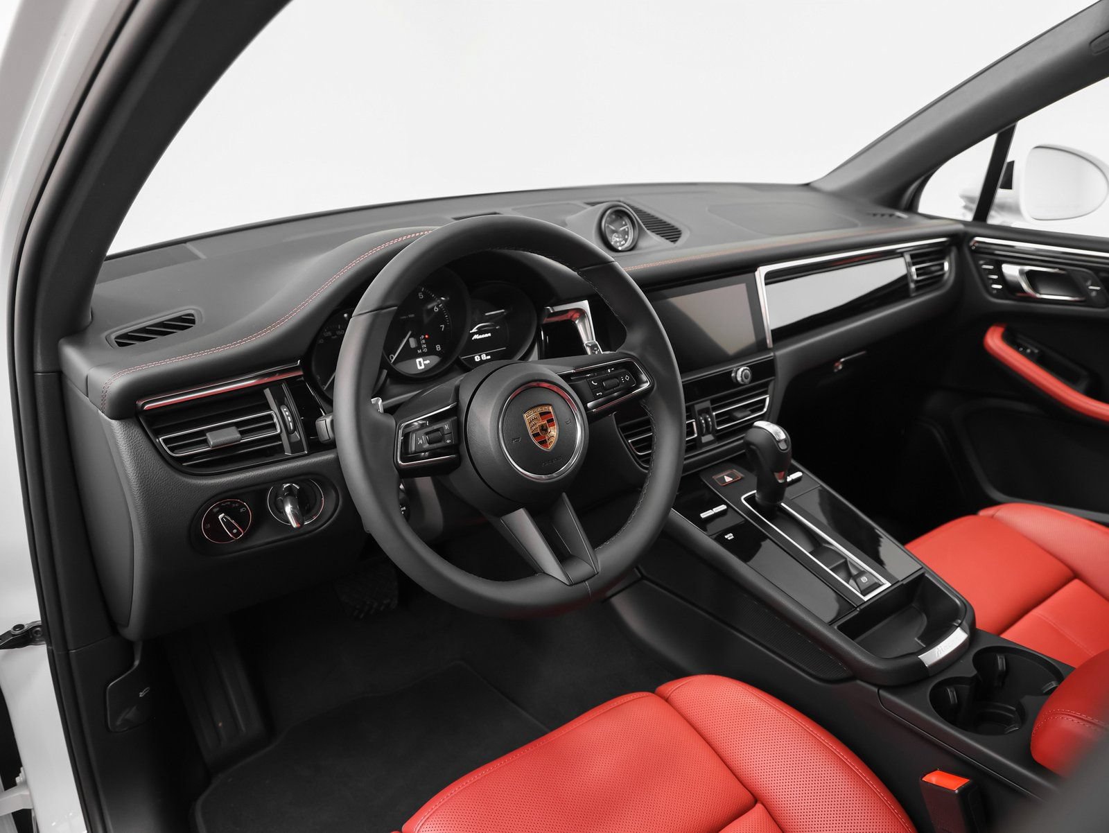 Certified 2026 Porsche Macan AWD/4WD image 46
