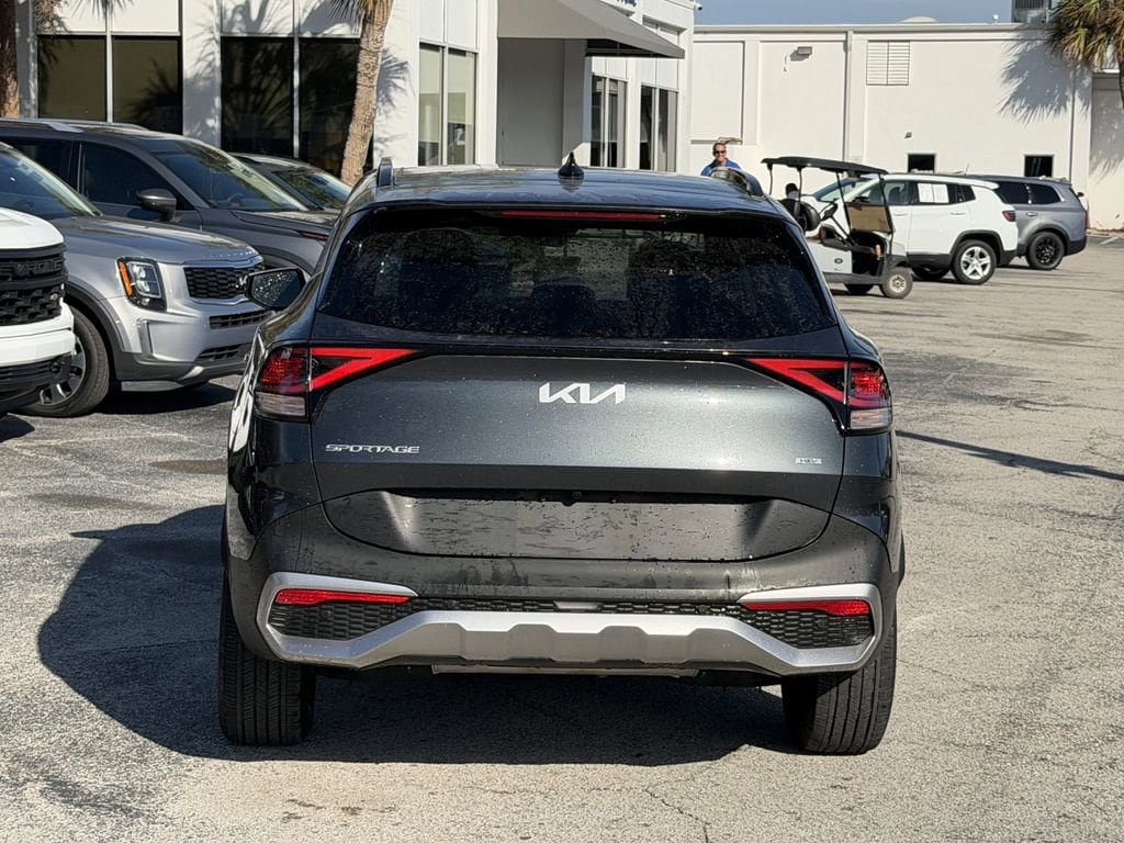 Certified 2024 Kia Sportage EX w/ EX Premium Package AWD/4WD image 6