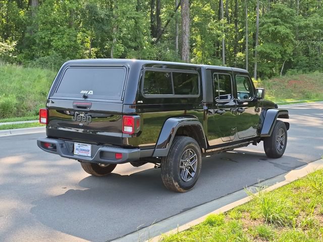 Used 2024 Jeep Gladiator Sport AWD/4WD image 13