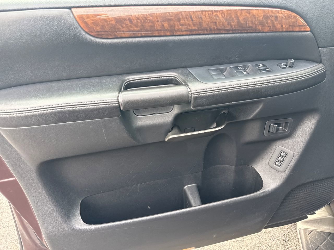 Used 2013 Nissan Armada Platinum AWD/4WD image 17
