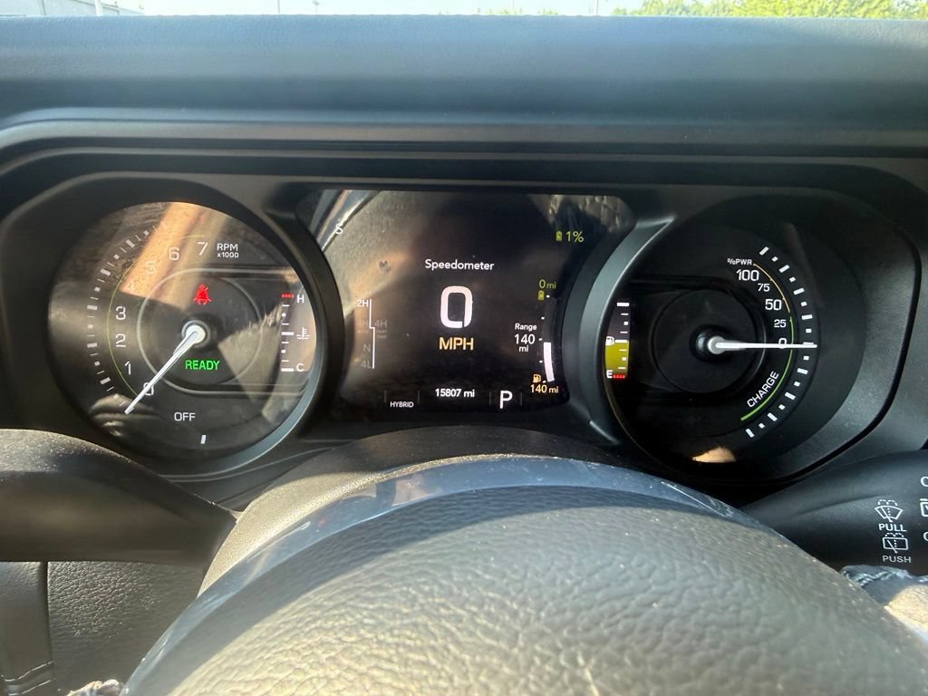 Used 2025 Jeep Wrangler Unlimited Sahara AWD/4WD image 20