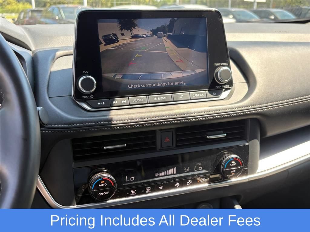 Used 2025 Nissan Rogue SV AWD/4WD image 11