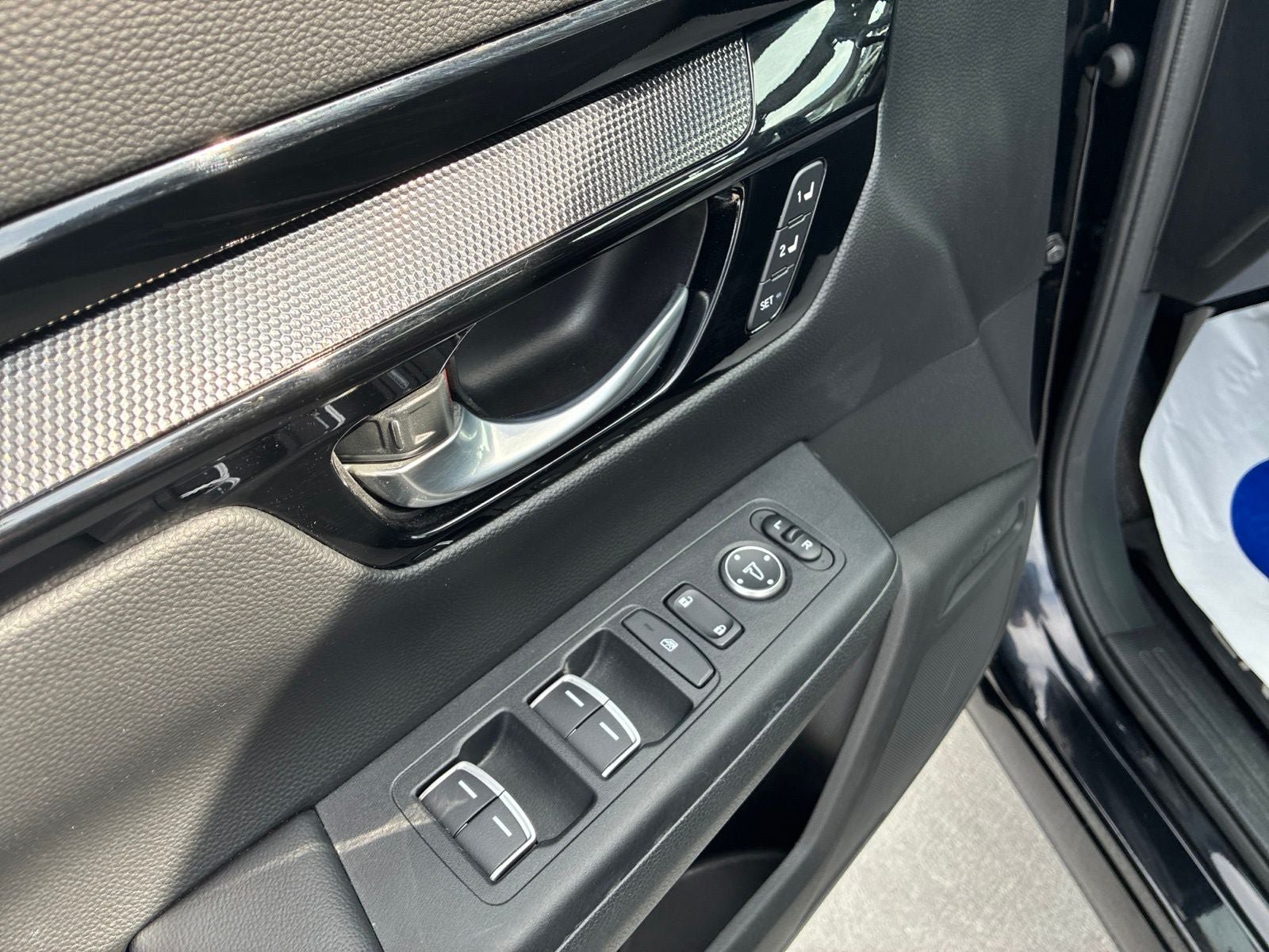 Used 2023 Honda CR-V EX-L image 14
