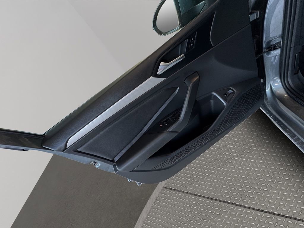 Used 2019 Volkswagen Jetta S w/ Driver Assistance Package image 14