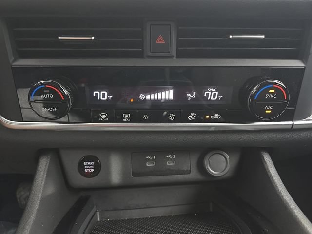 Used 2026 Nissan Rogue SV FWD image 24