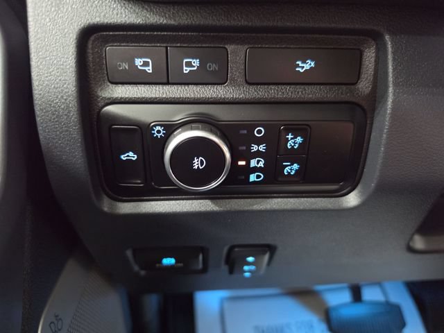 Used 2024 Ford F350 Lariat w/ Snow Plow Prep Package AWD/4WD image 19